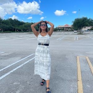 Dress only. No belt.